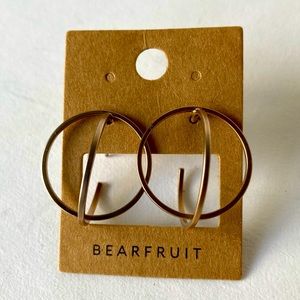 New interlocking circle stud earrings